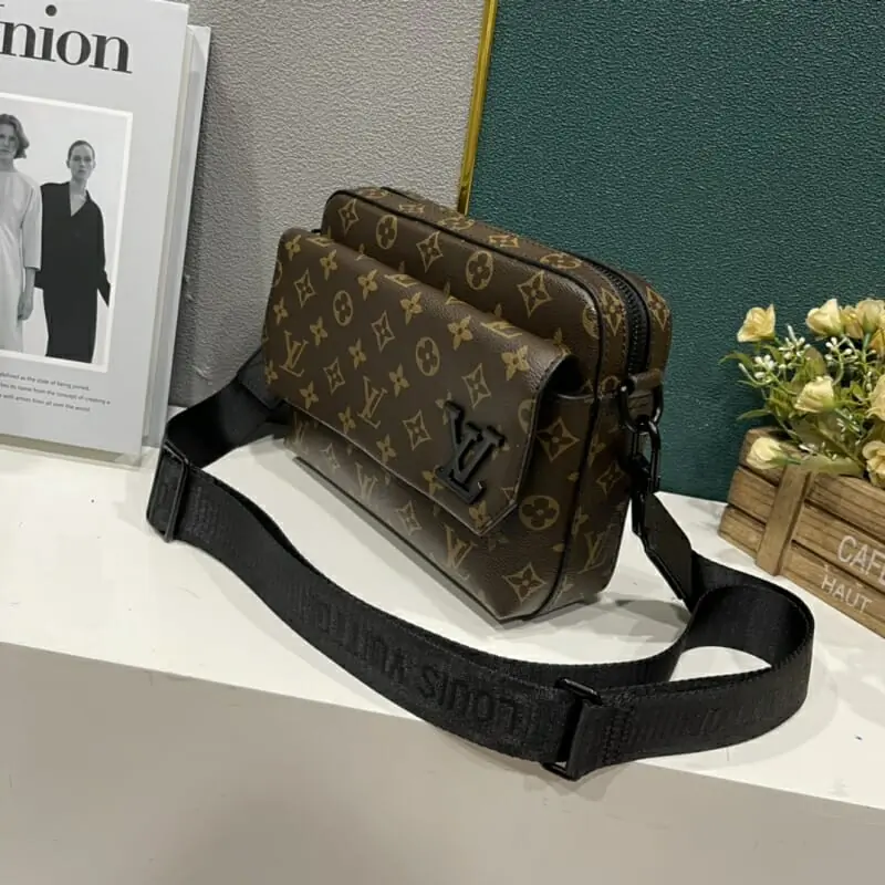 louis vuitton aaa homme mini sac a main s_11141061